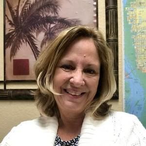 Meet your Posher, Denise